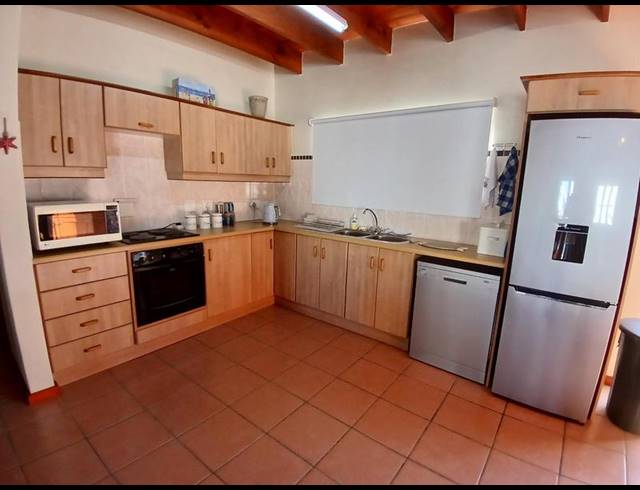 4 BEDROOM HOUSE FOR SALE IN STILBAAI-WES